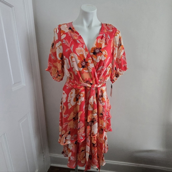 Tahari Satin Shadow Stripe Dress Size 14 - Picture 1 of 7